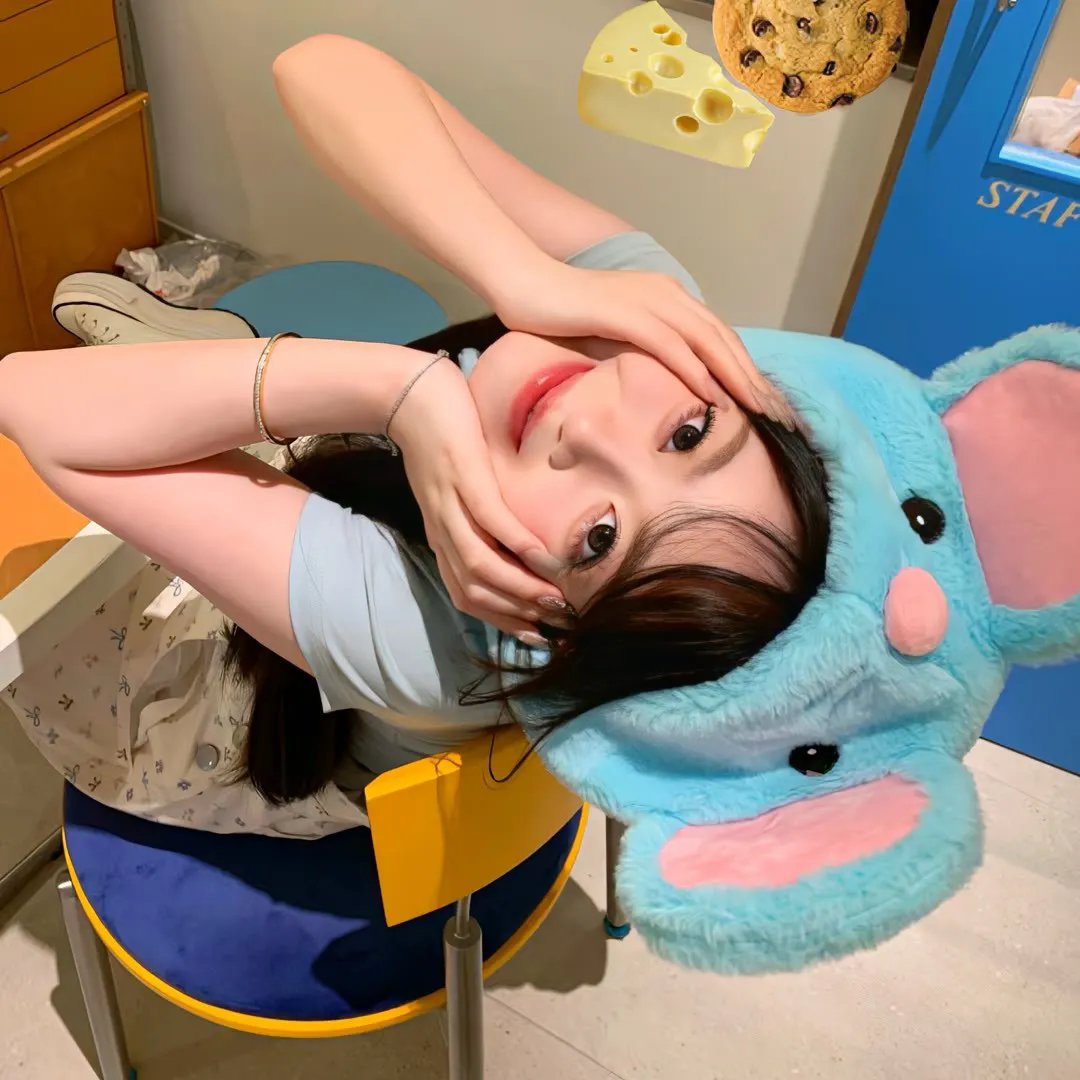 出墙花 海报